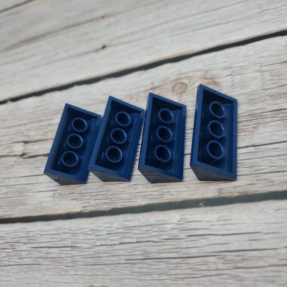 Lego Part 3041 Dark Blue Double Slopes 45* Roof Top Ridge City House (Qty‎ 4)